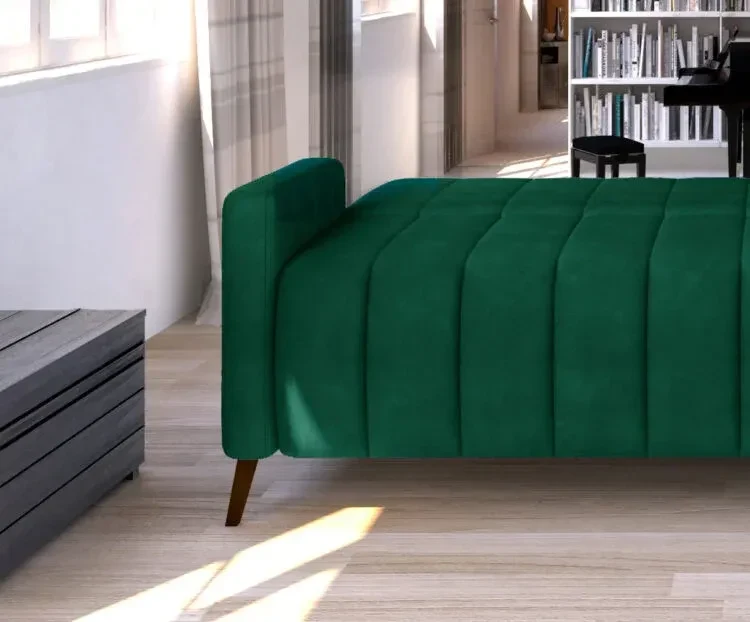 MOLLY S 5
