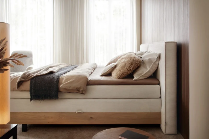 NEBIA 8